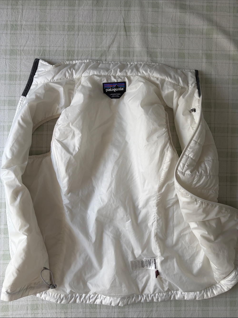 Patagonia White Quilted Lightweight Puffer Vest - Picture 7 of 9